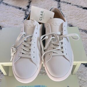 NWT, CLAE Italian leather kids sneakers. Off white gray, size 4